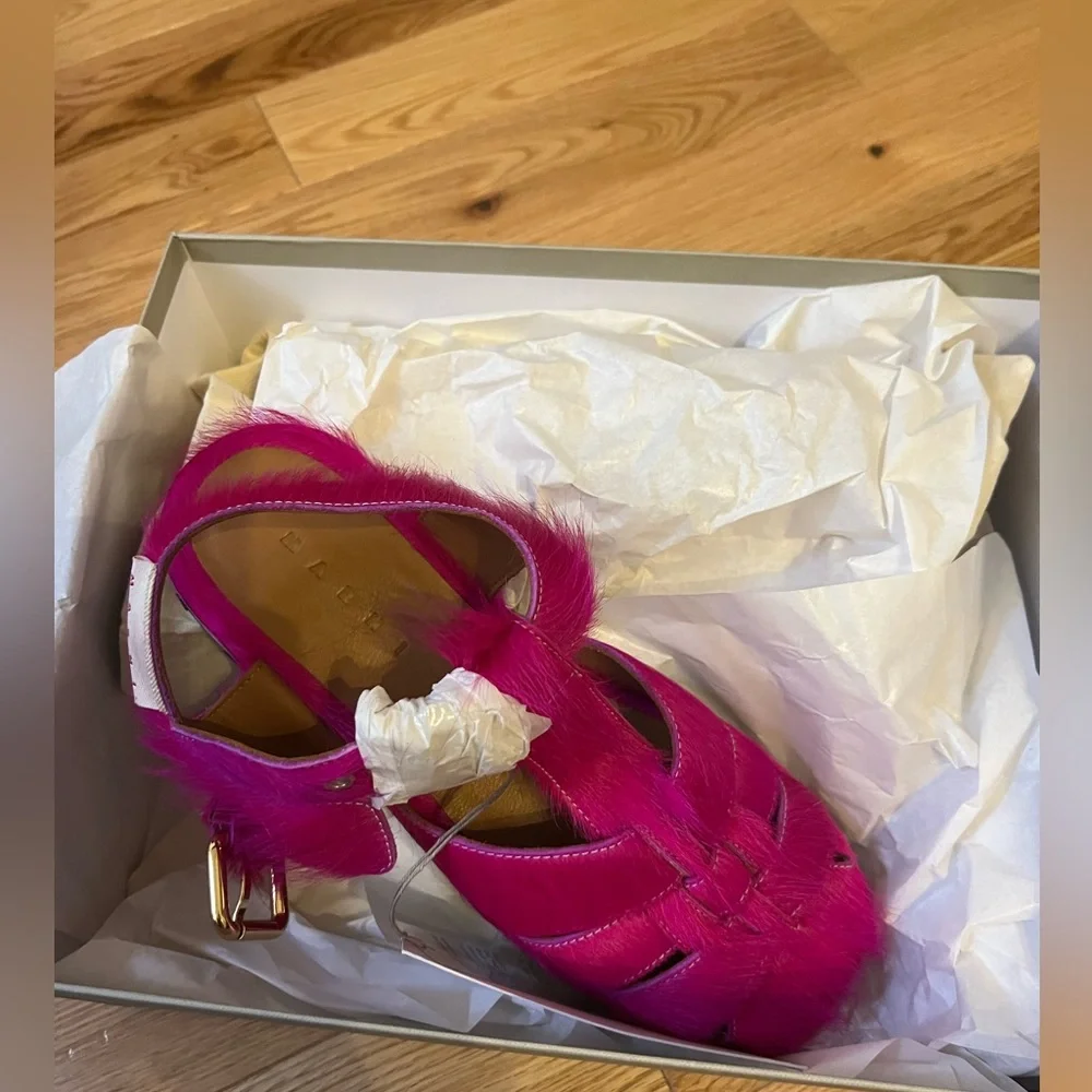 $950 Marni Calf Hair Flat Sandals - Picture 3 of 5